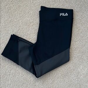Fila Gray & Black Patterned Cropped Leggings-workout pants. Size M